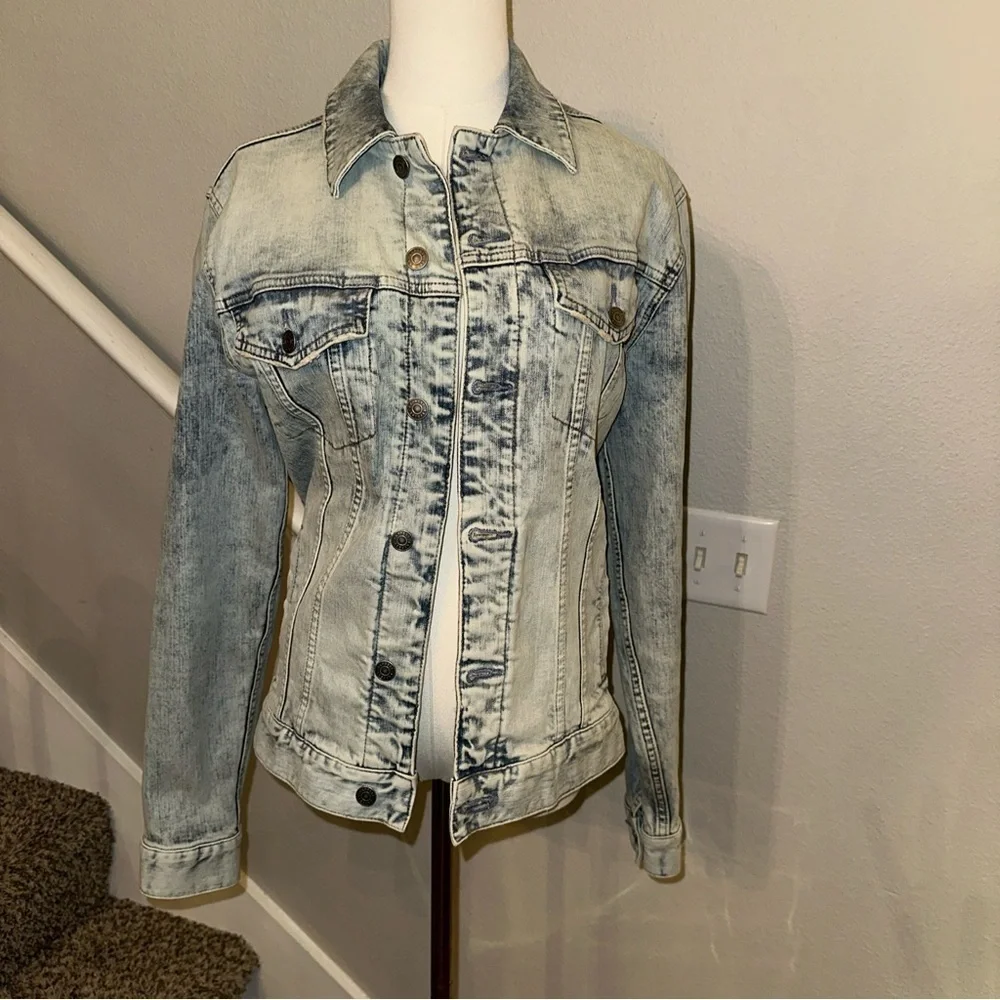 NWT Express Light Wash Jean Jacket